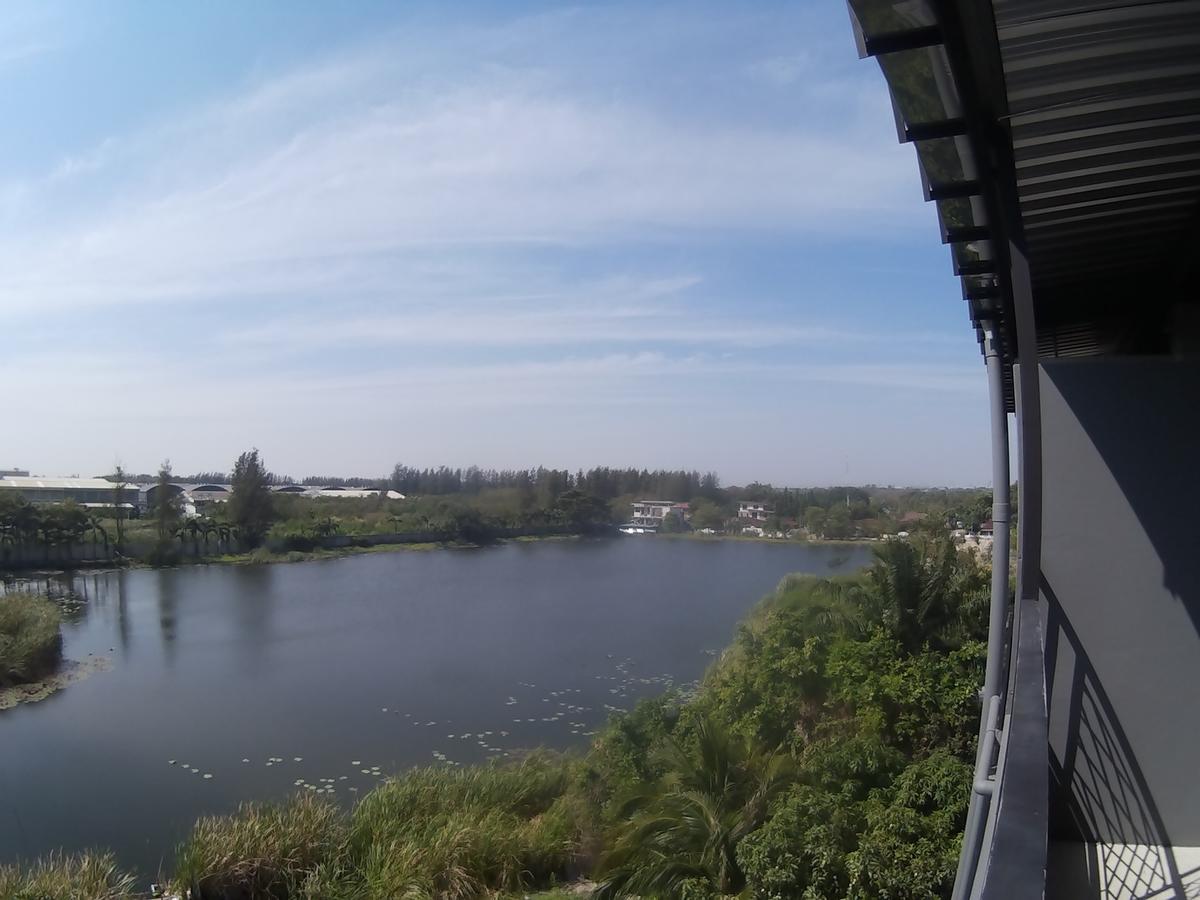 Na Siri Lake View Samut Prakan Ngoại thất bức ảnh